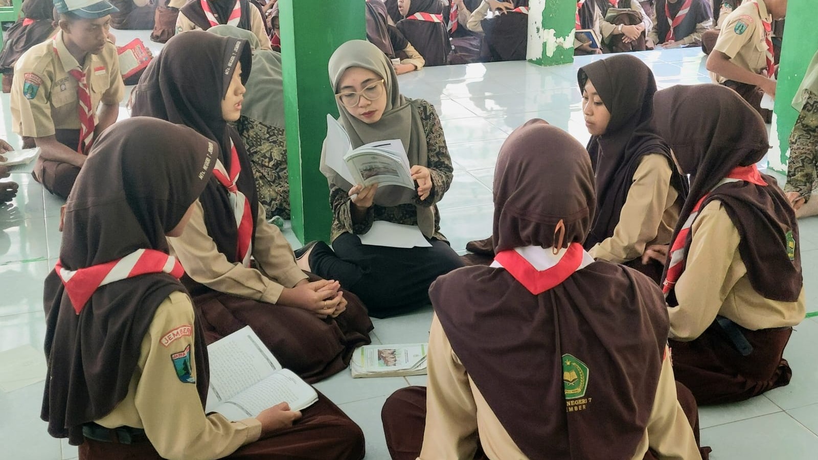 Kegiatan Praktik Keagamaan Siswa Kelas IX MTsN 7 Jember