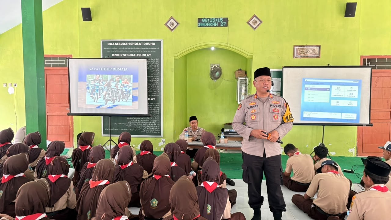MTsN 7 Jember Gelar Pembinaan Gaya Hidup Remaja dan Sosialisasi SMA Kemala Taruna Bhayangkara